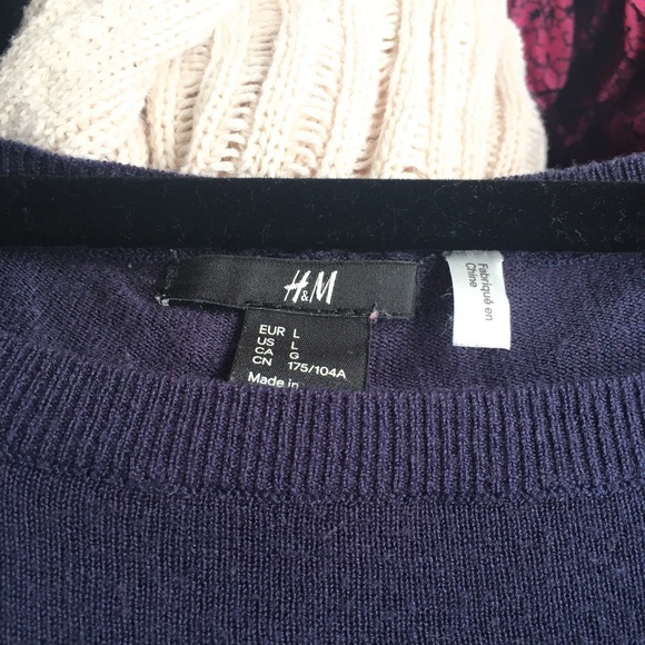 H&M sweater - Picture 2 of 2